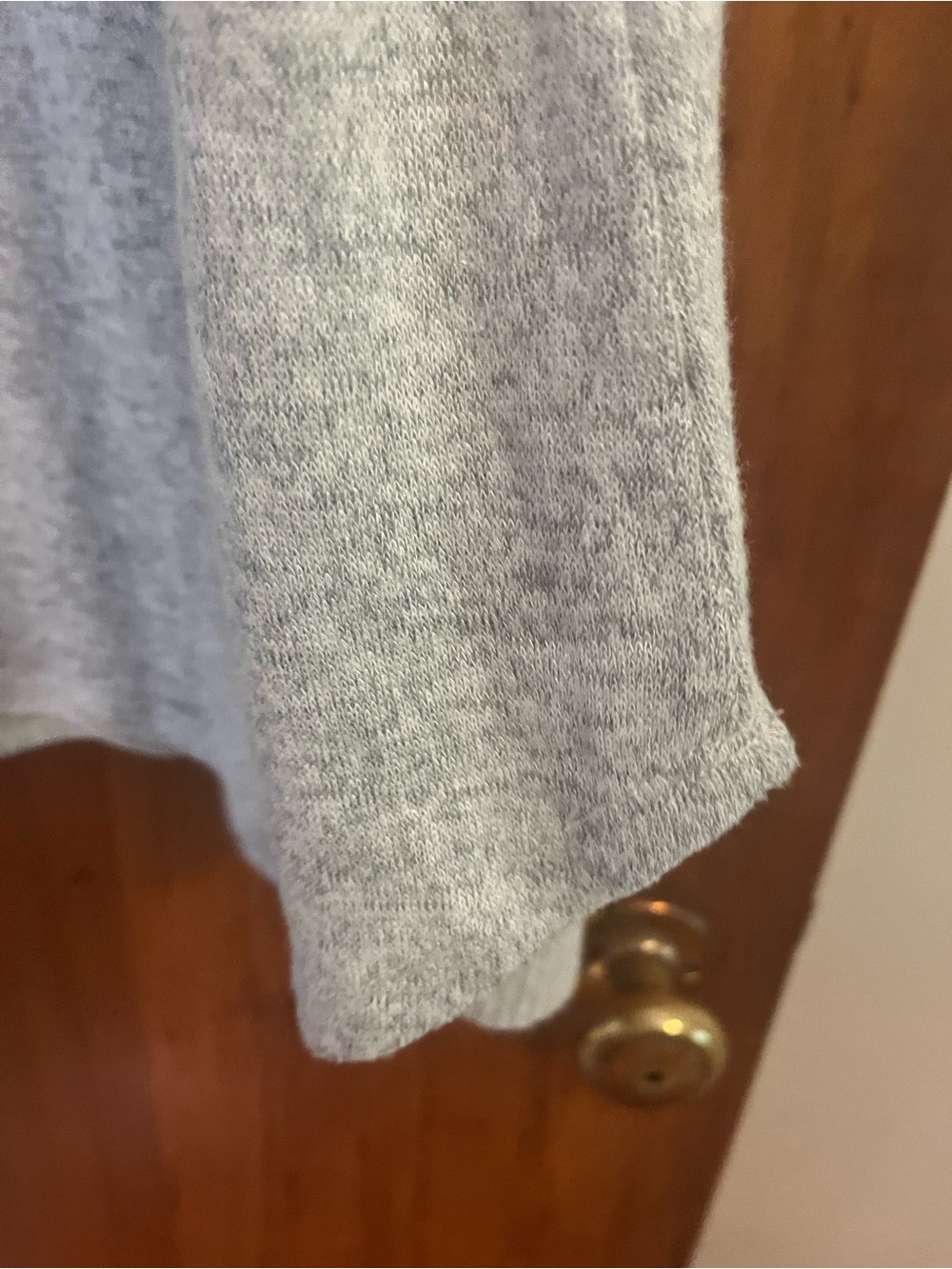 Planet Gold Light Grey V-Neck Knit Top NWT 1x - Picture 5 of 5